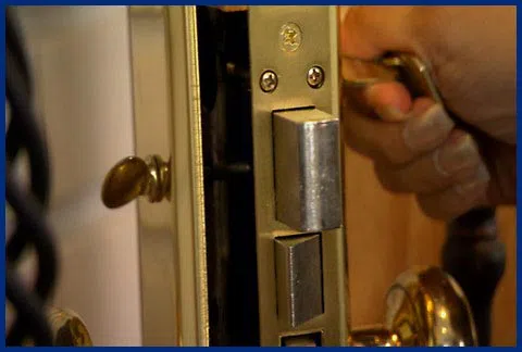 Hartford Locksmith Store Hartford, CT 860-544-9071 - apartment-lock-change